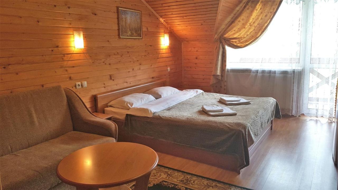 Karpatski Zori Hotel Bukovel Exterior photo