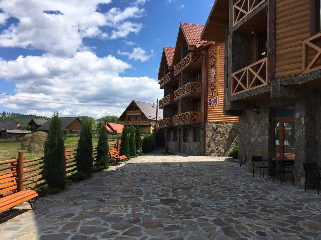 Karpatski Zori Hotel Bukovel Exterior photo